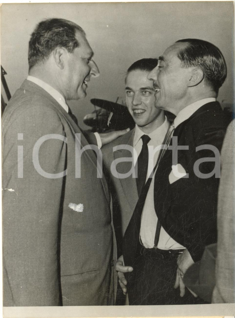 1957 PARIS ORLY Arrivo di Giovanni di Borbone per le nozze di Enrico d'Orléans