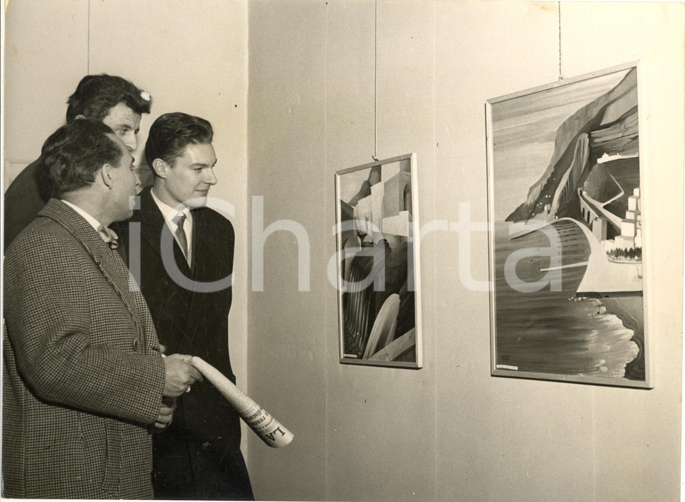 1954 TORINO Mostra dedicata ad Amalfi - Quadri Onofrio TOMASELLI *Foto 24x18 Fotografia d'epoca, con didascalia coeva. CONDIZIONI: FAIR (lieve piegatura al margine superiore e piccolo residuo cartaceo)FORMATO: 24x18 cm    originale e autentica 1