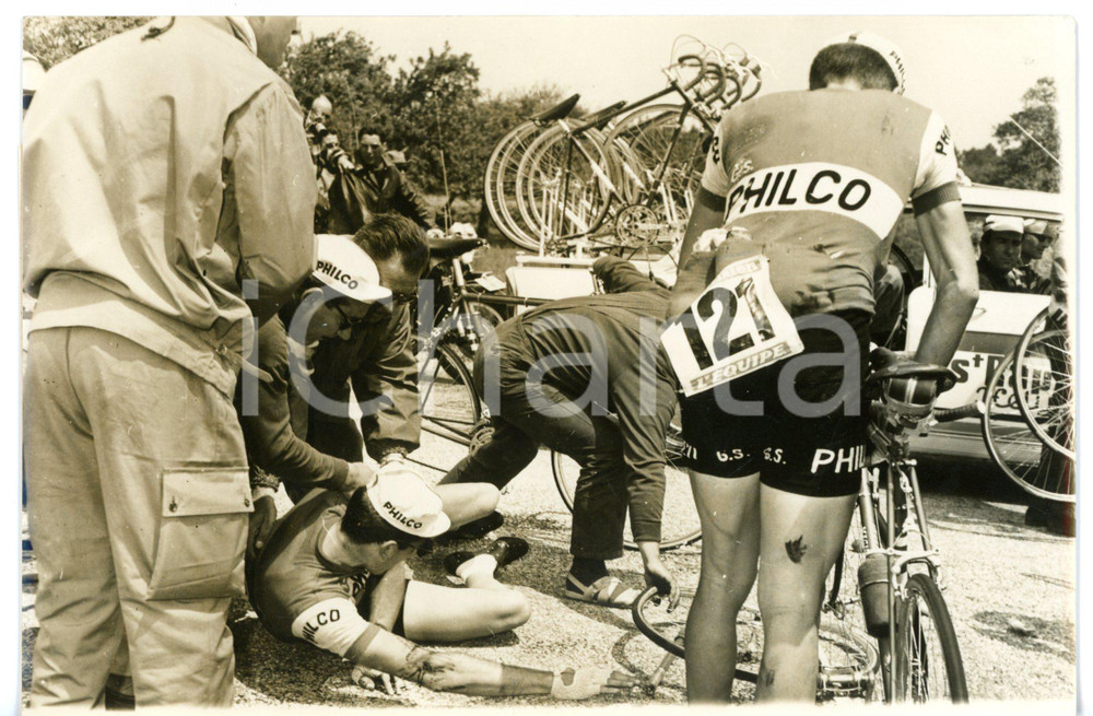 1962 CICLISMO TOUR DE FRANCE - SAINT-NAZAIRE Caduta di Vittorio ADORNI *Foto