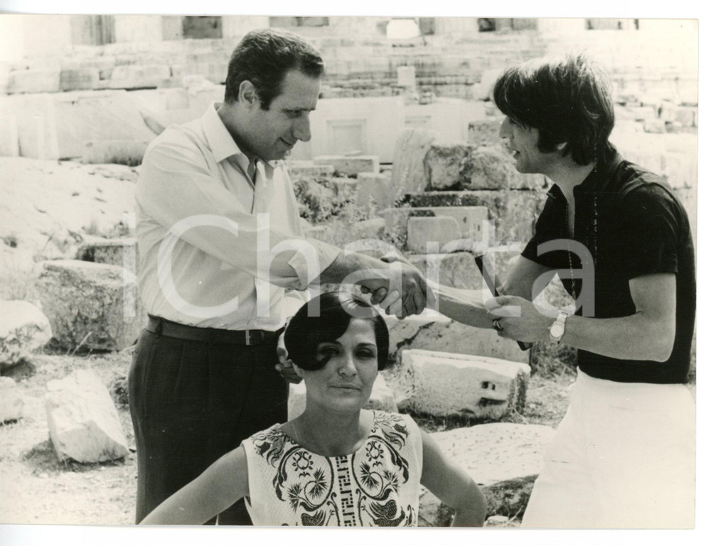 1968 ATENE Parrucchiere Celeste "Cele" VERGOTTINI con Gianni SEVERGNINI *Foto Fotografia d'epoca con didascalia coeva.  CONDIZIONI: G FORMATO: 18x13 cm     originale e autentica 1