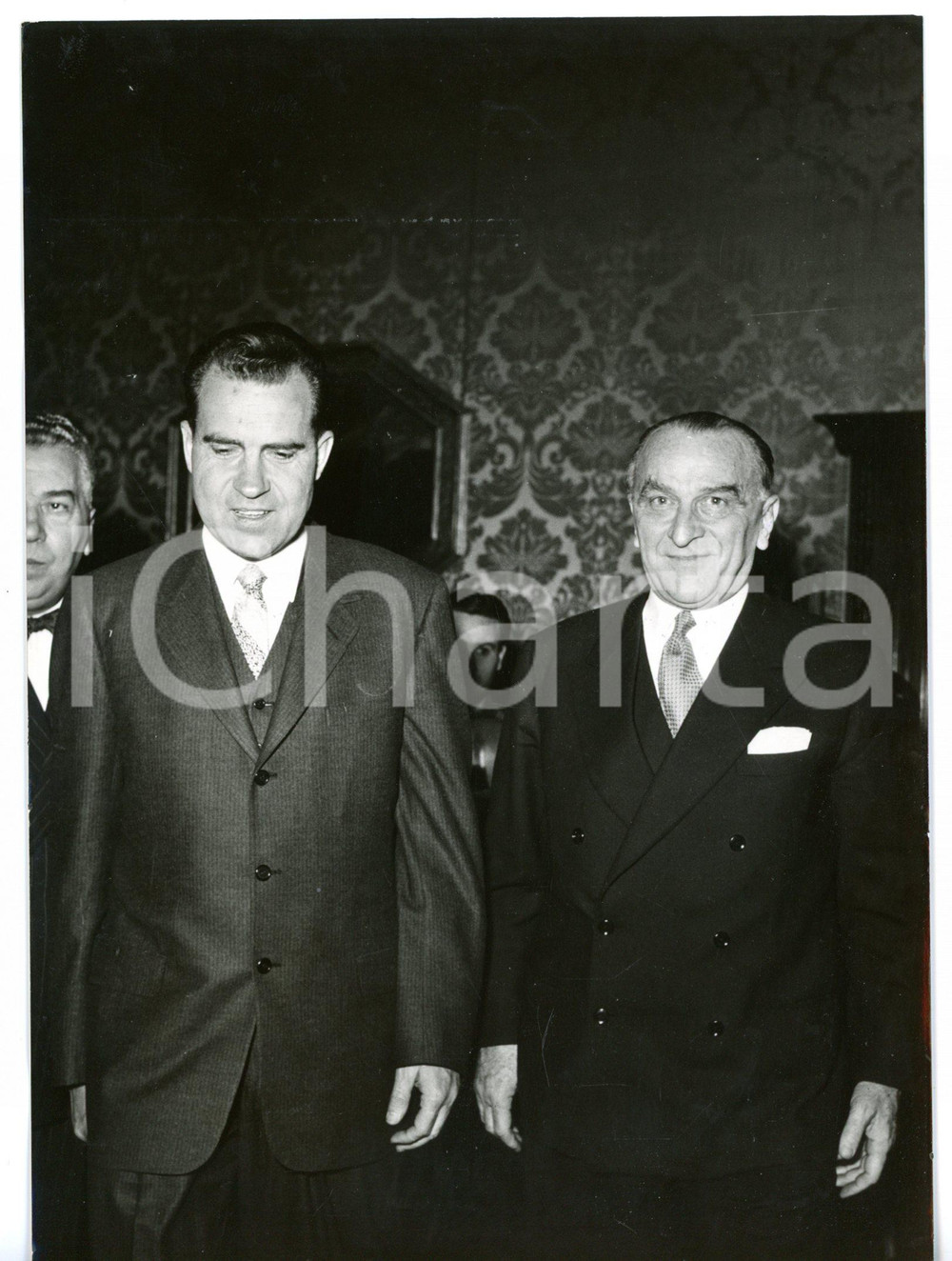 1957 ROMA Cesare MERZAGORA riceve Richard NIXON *Fotografia 13x18 cm Fotografia d'epoca con didascalia coeva.  CONDIZIONI: G FORMATO: 13x18 cm     originale e autentica 1