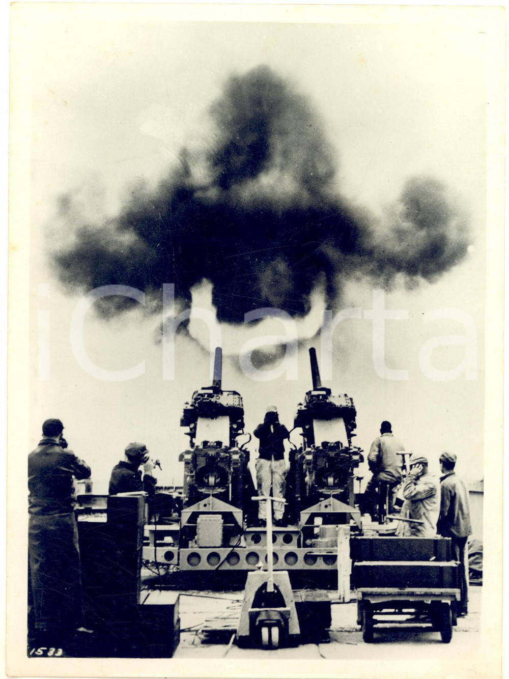 1953 DAHLGREN (USA) Testing new rapid-firing anti-aircraft guns *Photo 15x20 Fotografia d'epoca, con didascalia coeva al verso. CONDIZIONI: FAIR (graffi superficiali)FORMATO: 15x20 cm     originale e autentica 1