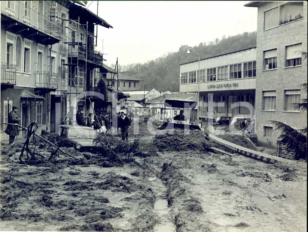 1968 ALLUVIONE VALLE MOSSO / BIELLA Danni presso lanificio Albino TORELLO VIERA