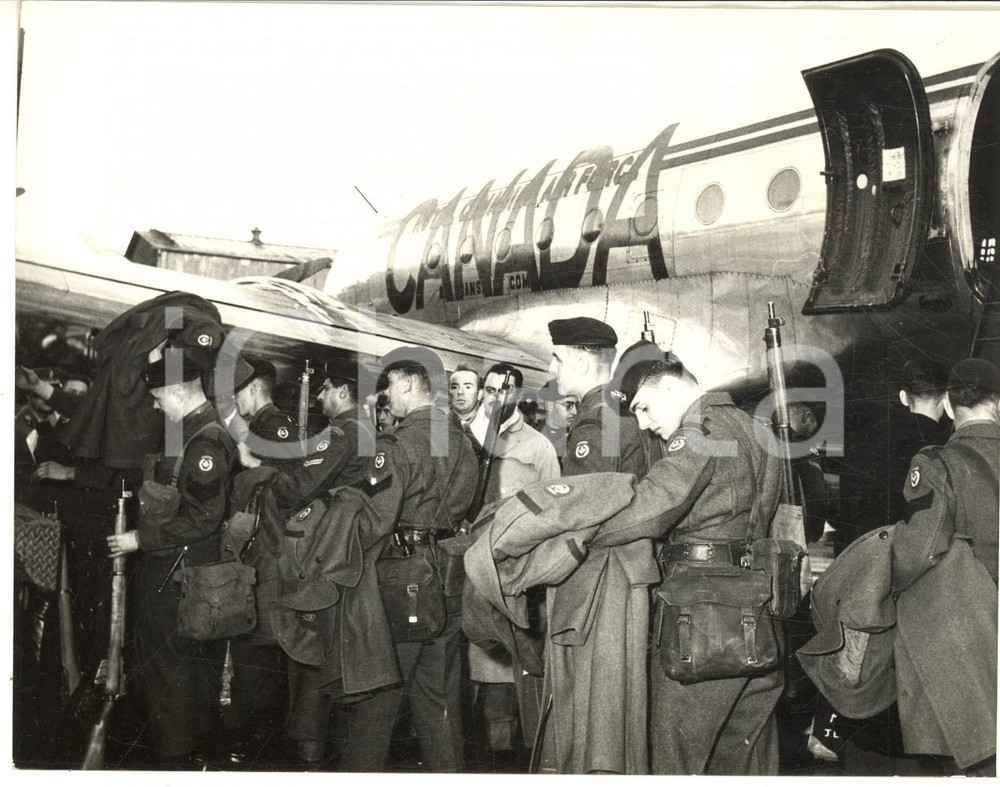 1956 NAPOLI Capodichino - Arrivo reparti canadesi polizia internazionale - Foto