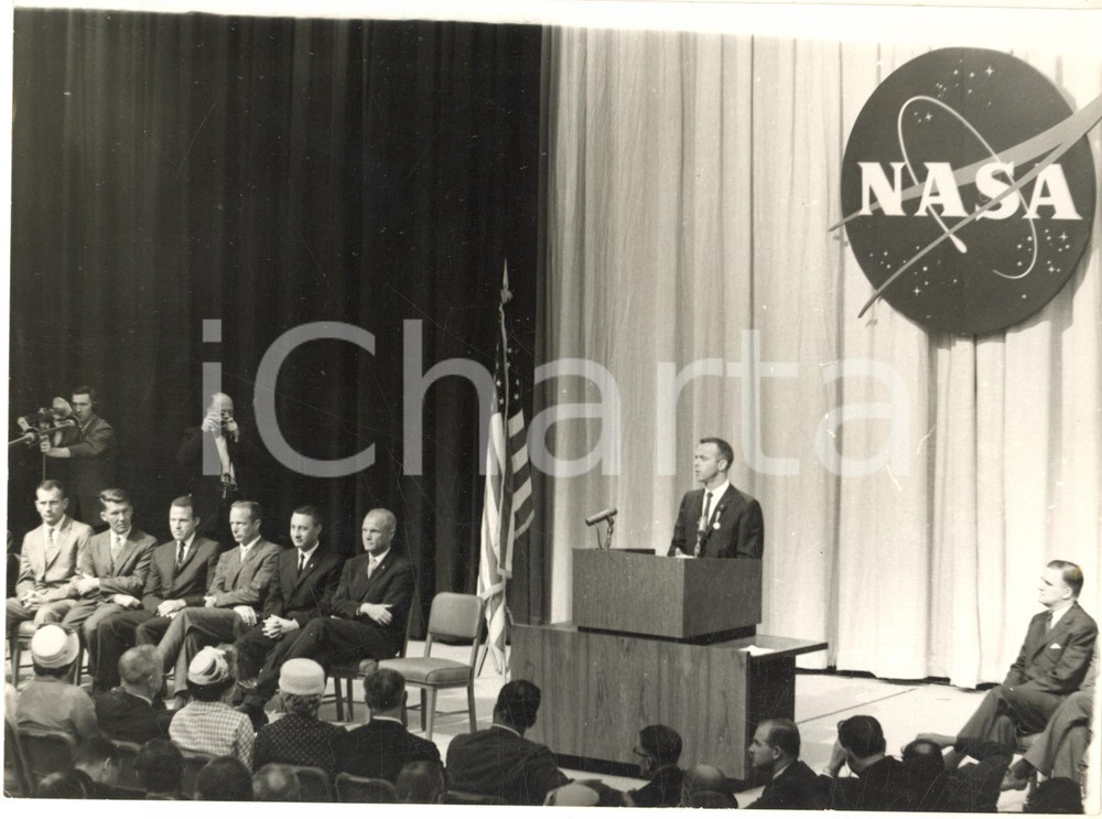 1961 WASHINGTON NASA America's 1st astronaut Alan SHEPARD holds press conference