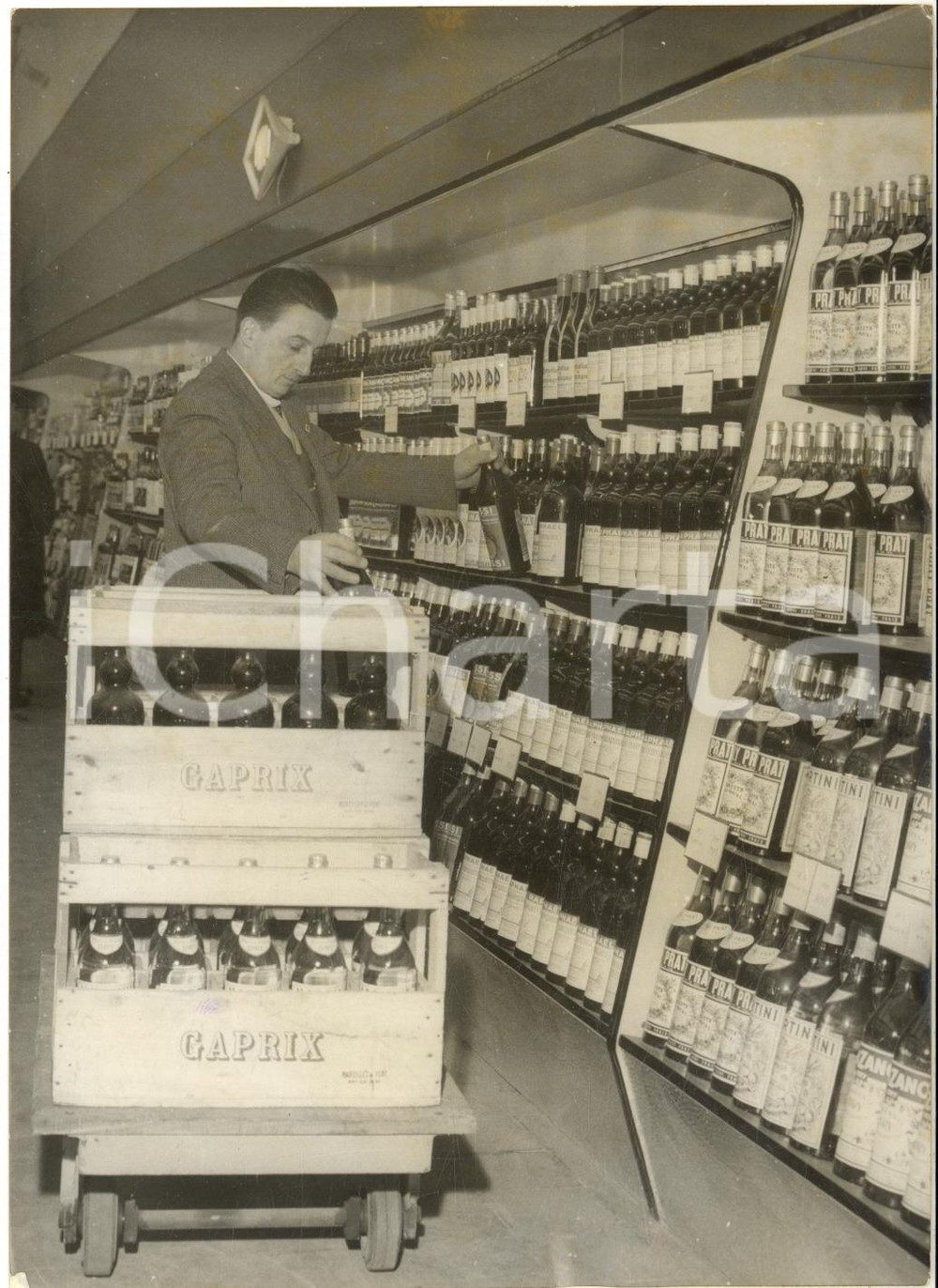1960 IVRY-SUR-SEINE Ouverture du premier self-service pour épiciers - Photo
