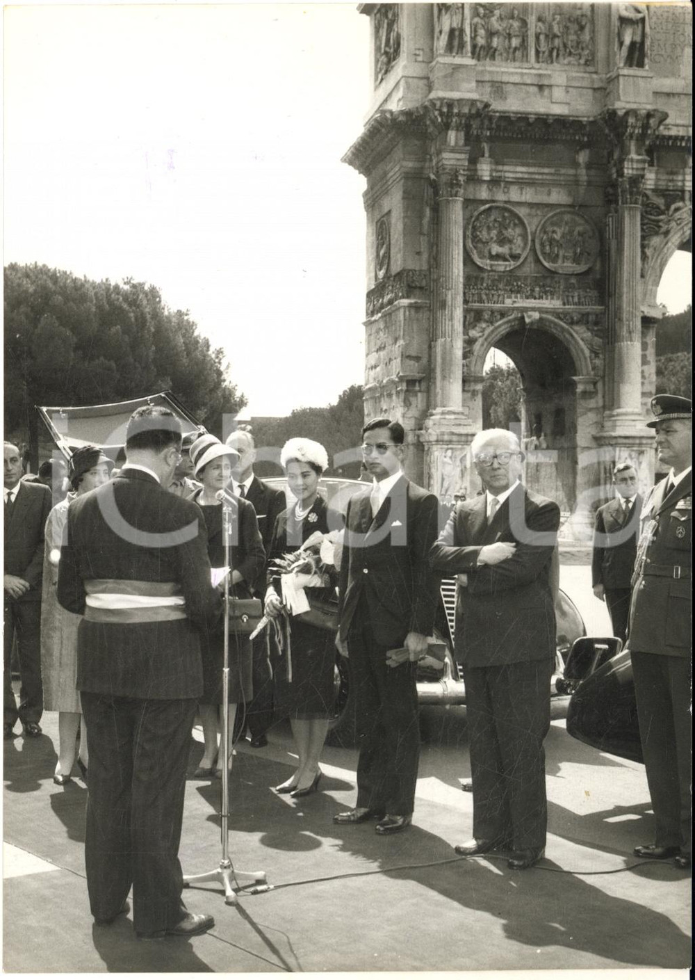 1960 ROMA Urbano CIOCCETTI saluta re Bhumibol e Sirikit di Thailandia - Foto