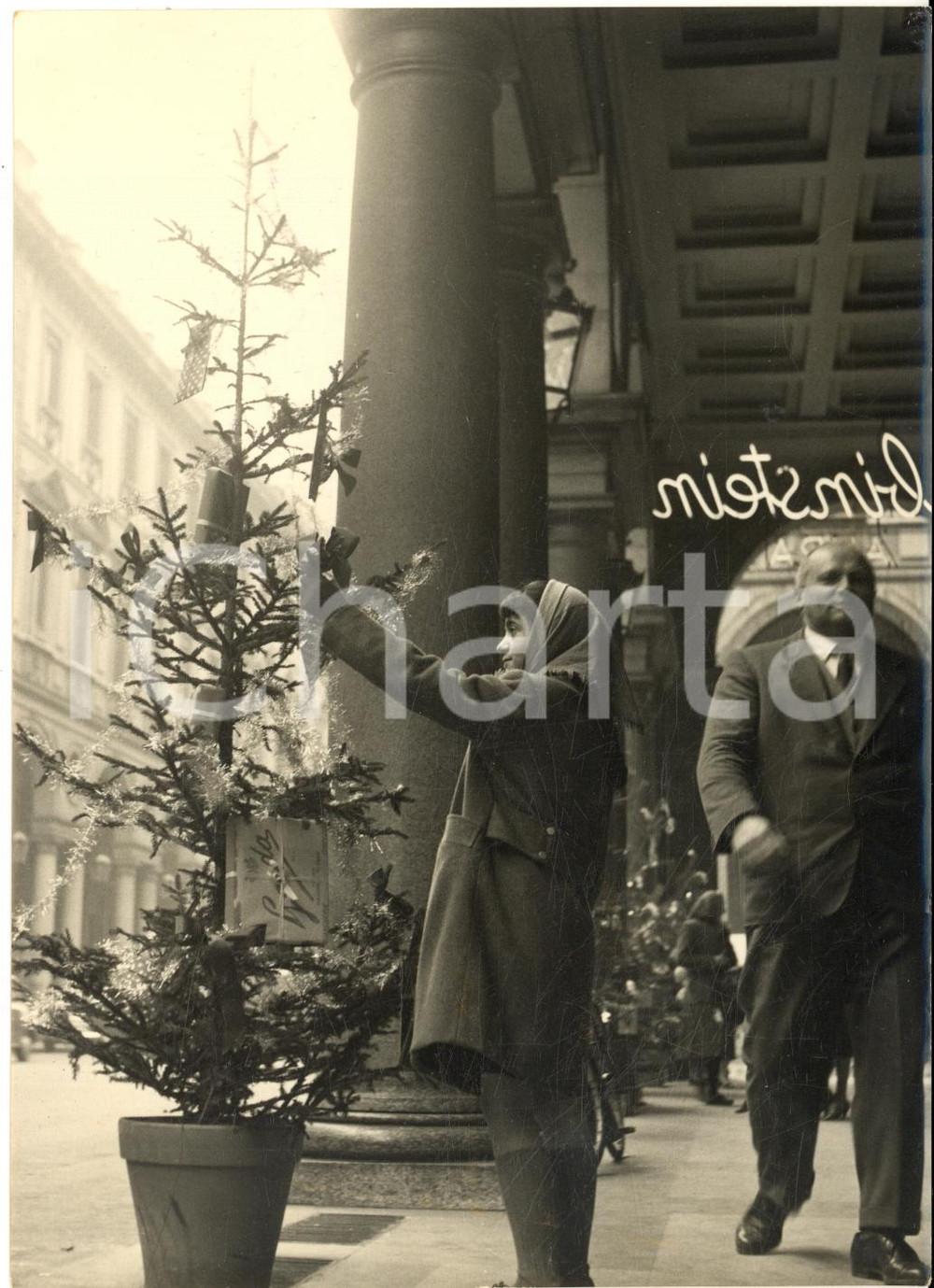 1958 TORINO Via ROMA - Bambina con albero di Natale addobbato - Foto 13x18 cm