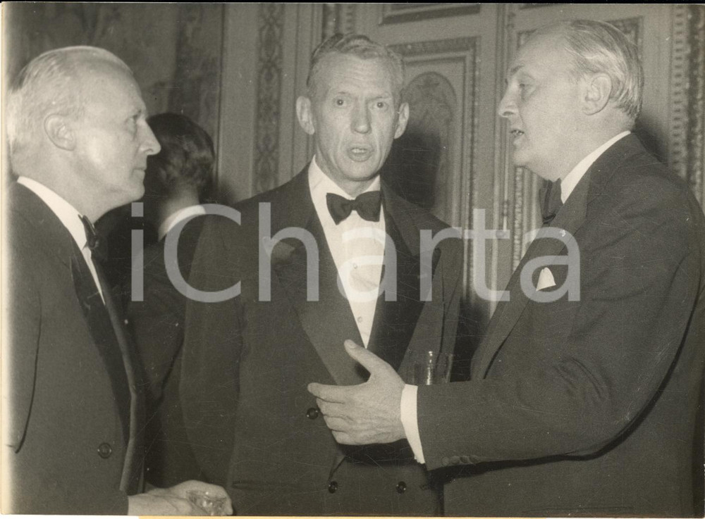1960 PARIS Wilfrid BAUMGARTEN Maurice COUVE DE MURVILLE con Lord GLADWYN