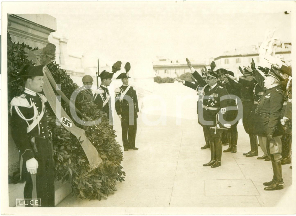 Fotografia d epoca originale 1939 ROMA Ministro Franz SELDTE rende omaggio al MILITE IGNOTO Fotografia 1