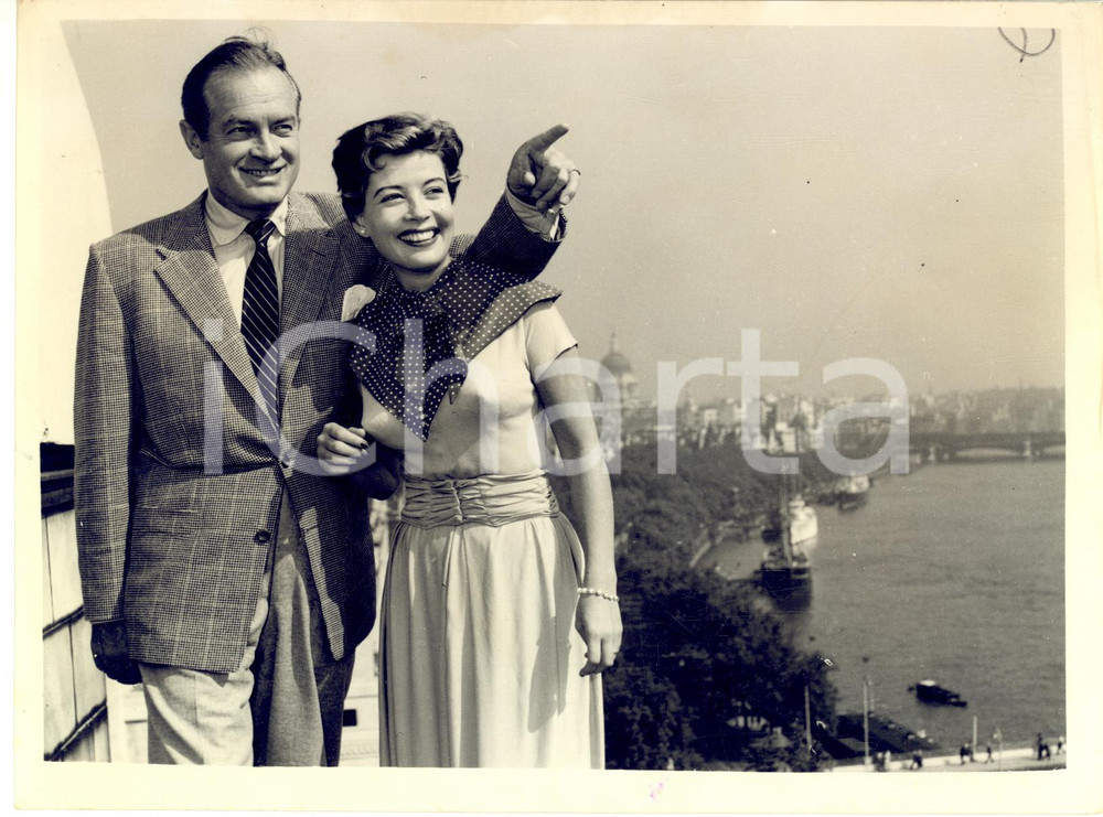 1953 LONDON Savoy Hotel - Bob HOPE and Gloria DE HAVEN *Photo 20x15 cm