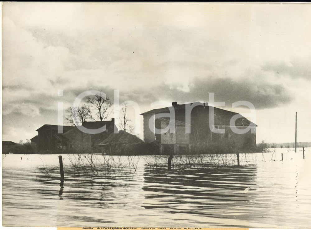 1959 MARMANDE (Lot-et-Garonne) Ferme isolée après les inondations *Photo 18x13