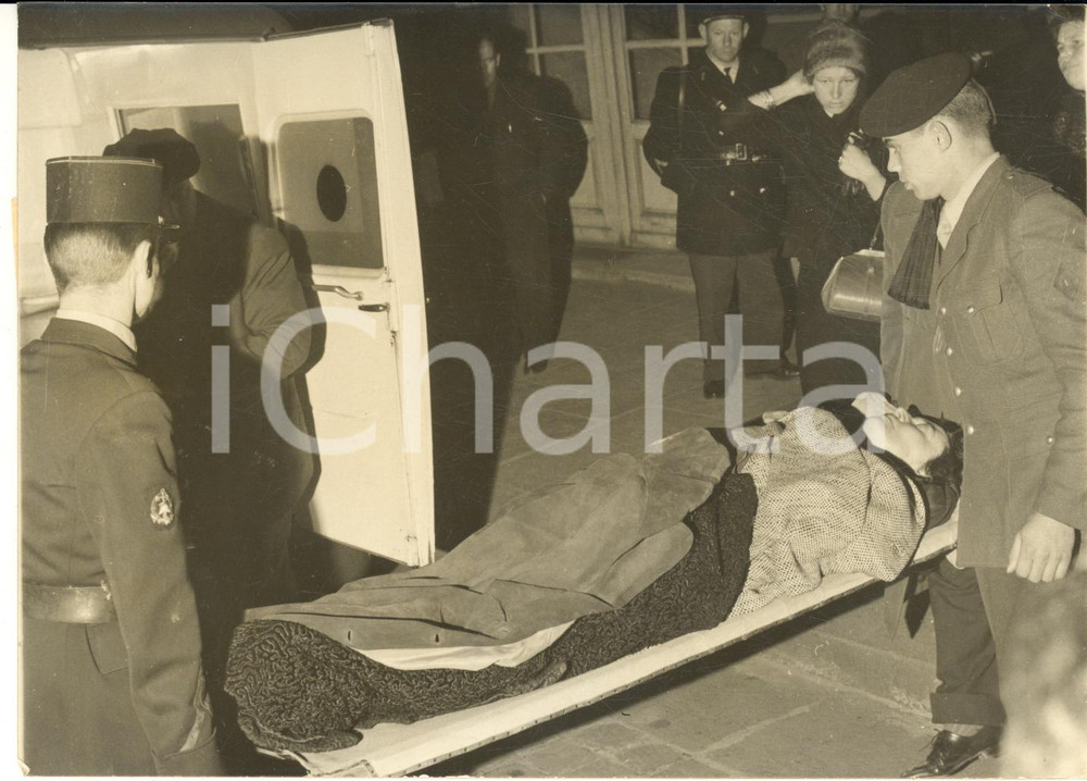 1962 PARIS Processo a Edmond JOUHAUD - La sorella svenuta dopo la condanna *Foto