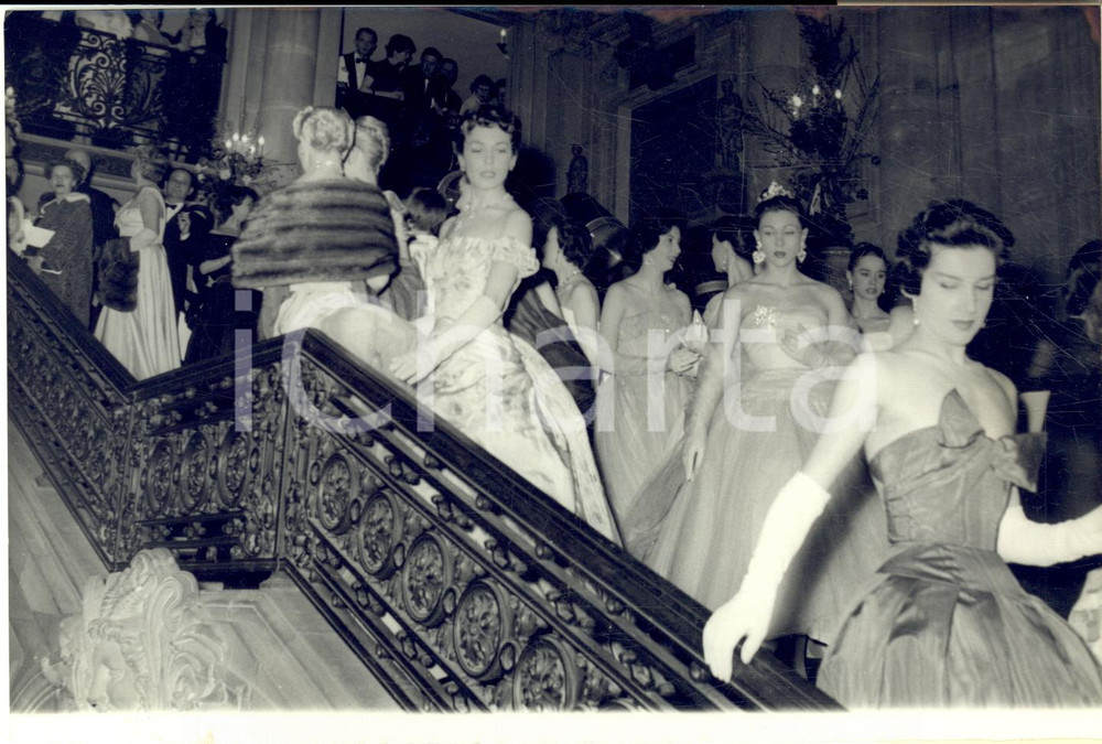 1957 PARIS Comédie Française - Soirée HAUTE COUTURE - Mannequins *Photo 18x13