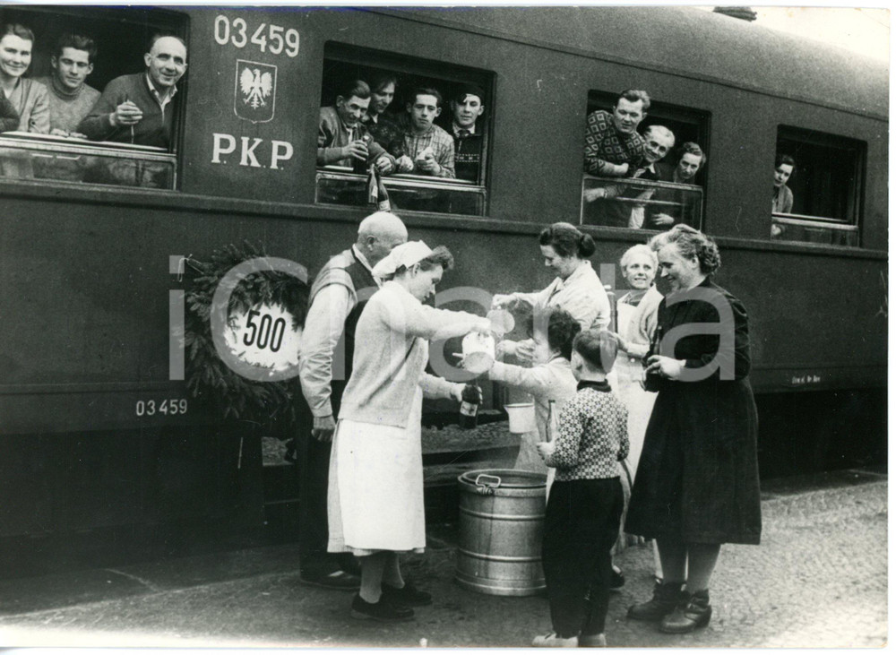 1959 SCHIERKE (D) Ristoro alla stazione per tedeschi rimpatriati da Danzica