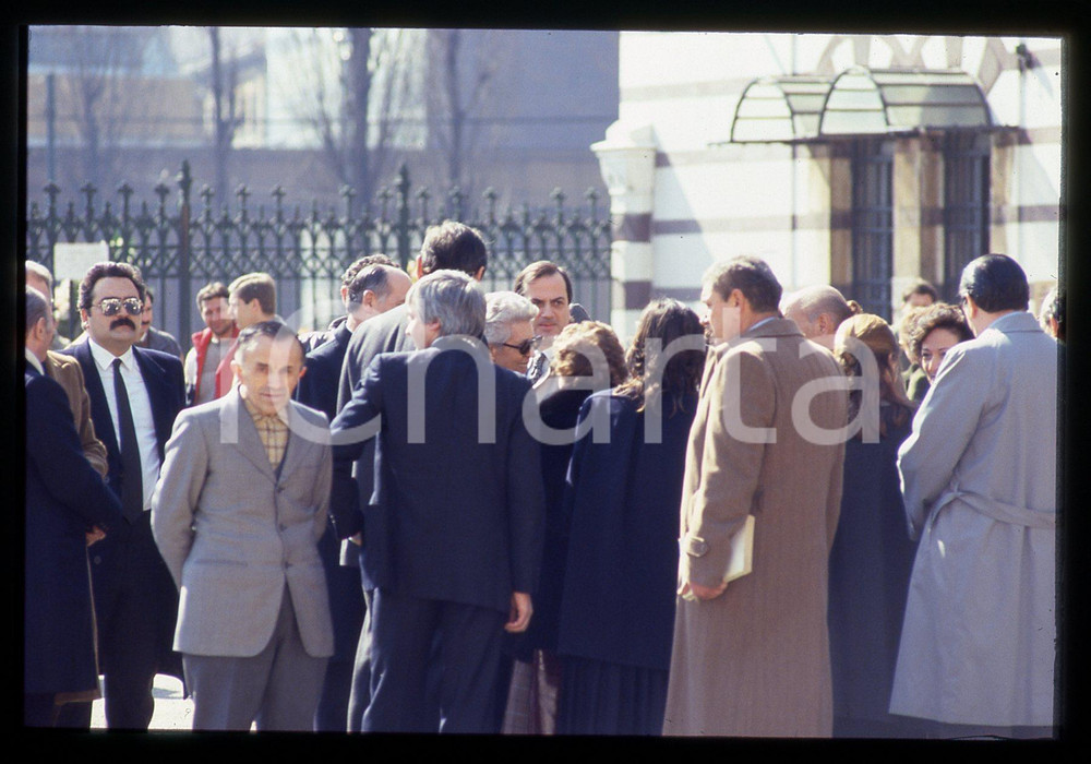 35mm vintage slide* 1986 MILANO Caterina CILIO al Funerale di Michele SINDONA *5