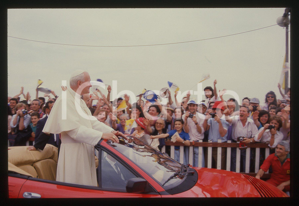 35mm vintage slide* 1988 FIORANO - GIOVANNI PAOLO II a bordo di FERRARI MONDIAL