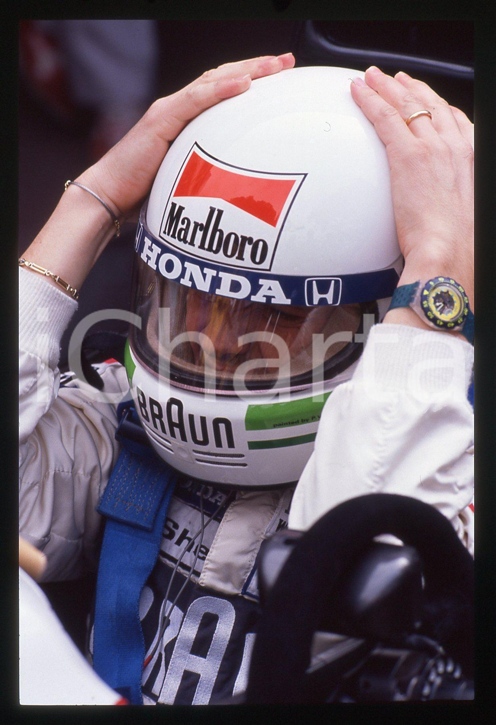 35mm vintage slide* 1991 FORMULA 1 - Stefano MODENA su TYRRELL 020 ai box (4)
