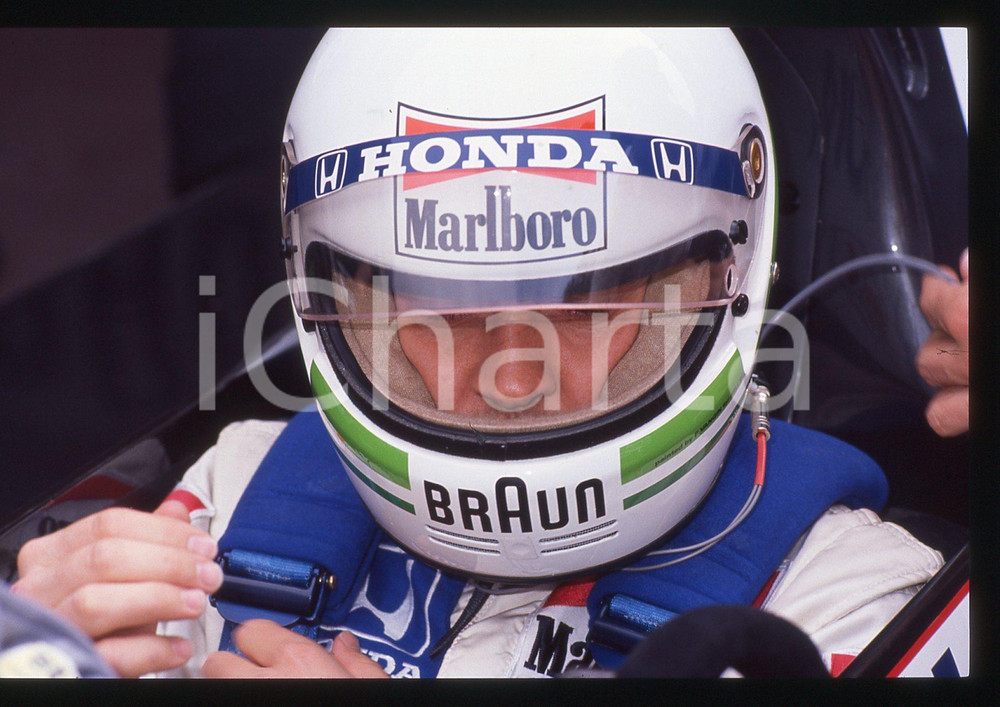 35mm vintage slide* 1991 FORMULA 1 - Stefano MODENA su TYRRELL 020 ai box (19)