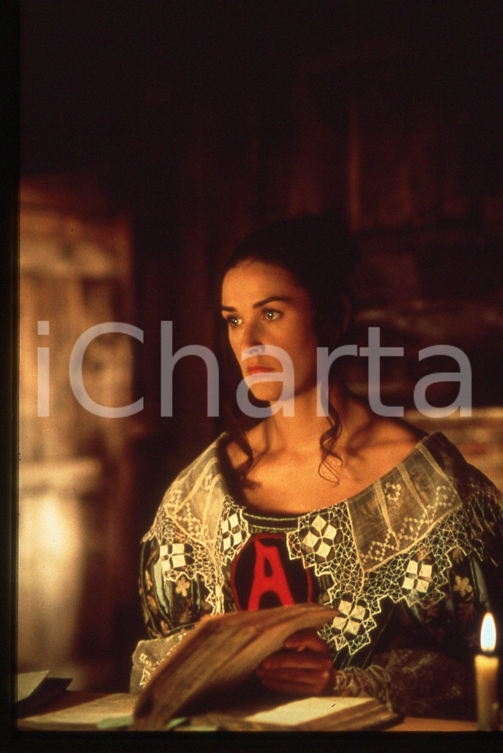 35mm vintage slide*1995 THE SCARLET LETTER - Demi MOORE in una scena del film