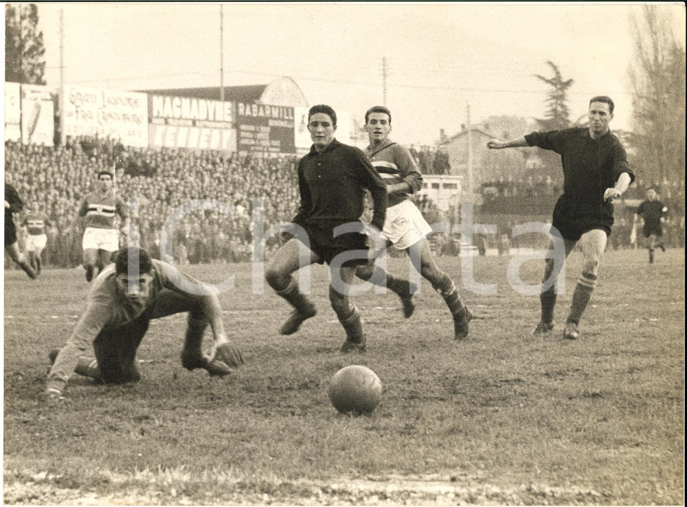 1961 CALCIO SERIE A LECCO-SAMPDORIA 1-1 Tiro di Luigi TOSCHI - Foto 24x18