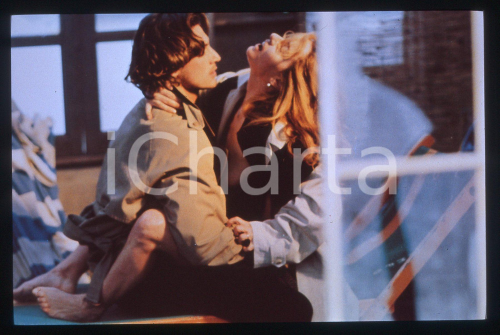 35mm vintage slide*1998 FEMMINA - Roberto FARNESI Monica GUERRITORE nel film
