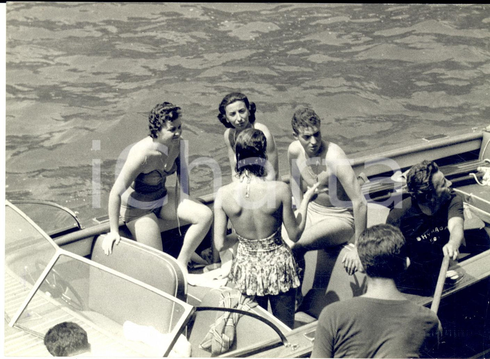 1957 ZOAGLI Juan Carlos di Spagna in motoscafo durante una vacanza *Foto