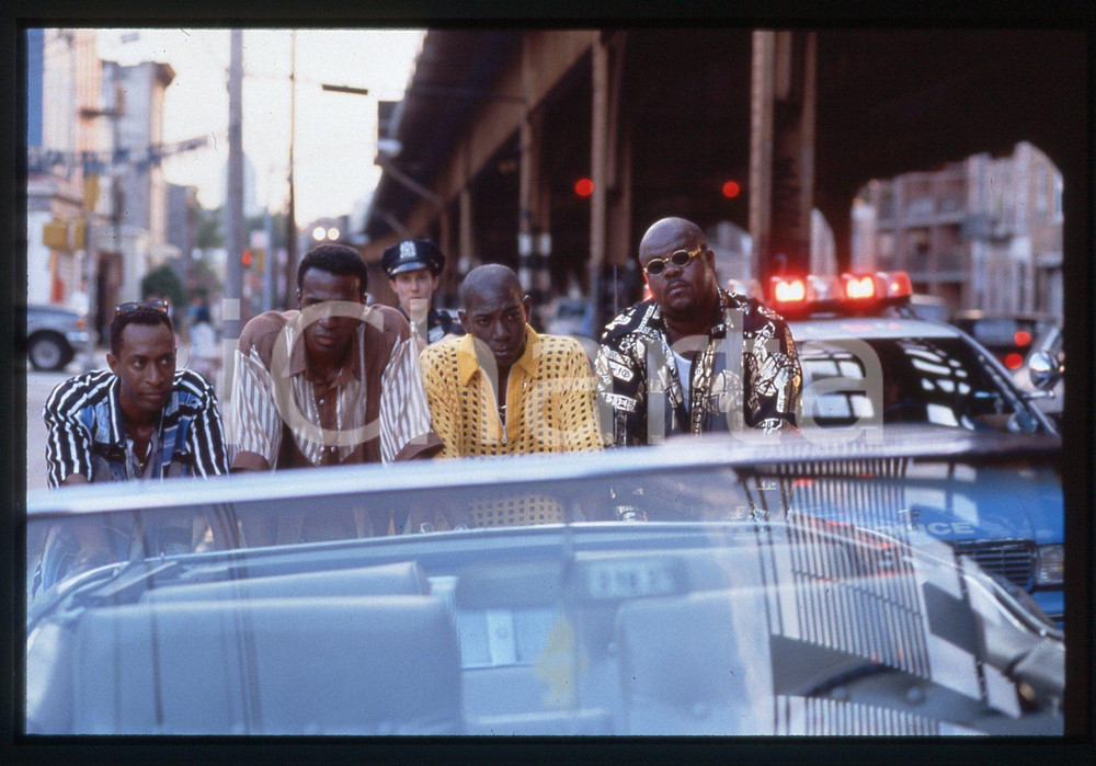 35mm vintage slide*1998 SIDE STREETS - LEON in una scena del film 