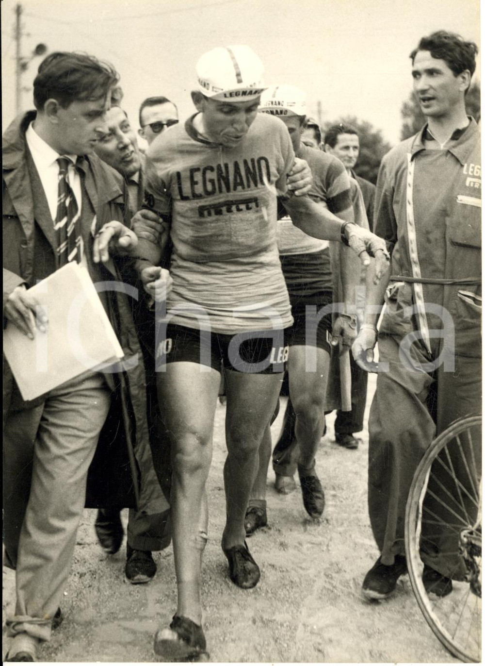 1957 CICLISMO GIRO D'ITALIA MONTECATINI Giorgio ALBANI dopo l'arrivo *Foto 13x18