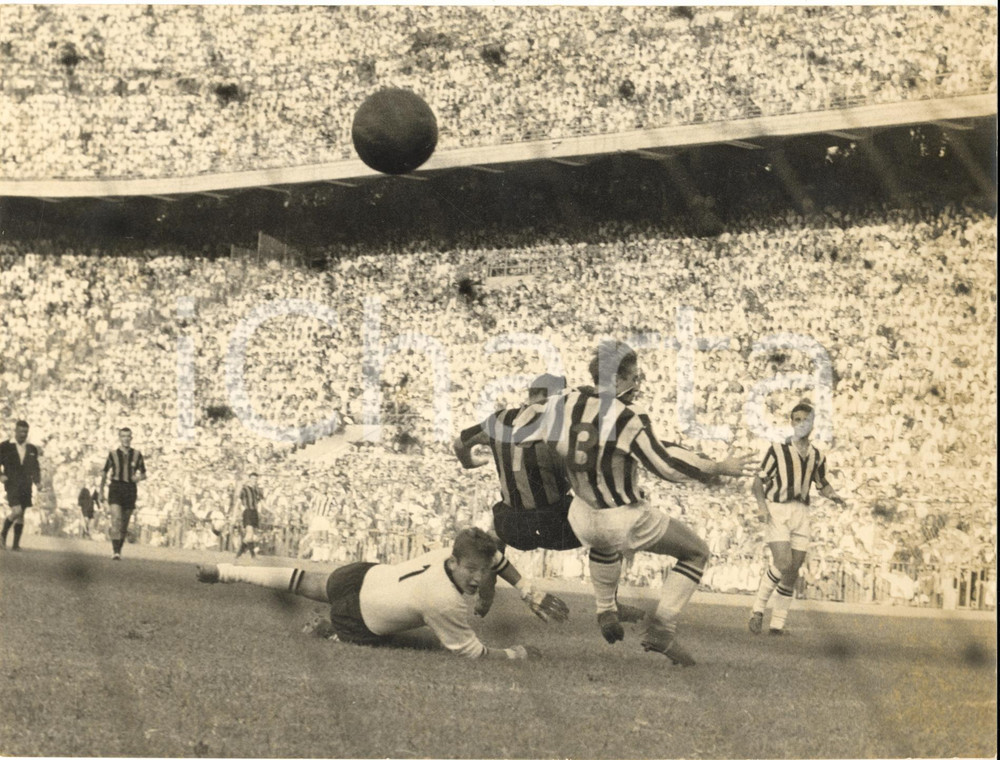 1960 ca CALCIO SERIE A INTER-JUVENTUS Goal dei nerazzurri - Foto 24x18 cm