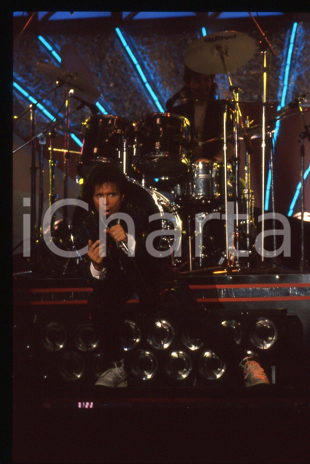 35mm vintage slide* 1989 SANREMO Cliff RICHARD sul palco del PALABARILLA (63)