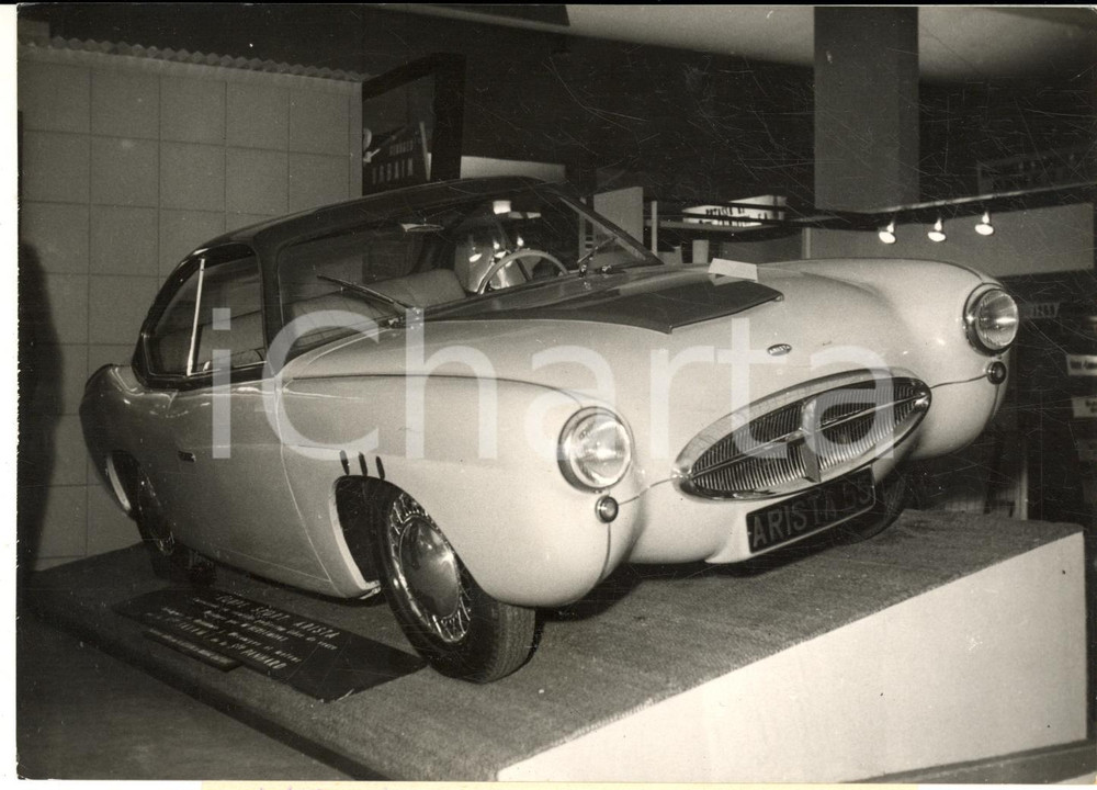 1954 PARIS Salon de la Chimie - Voiture ARISTA moteur PANHARD en verre plastique