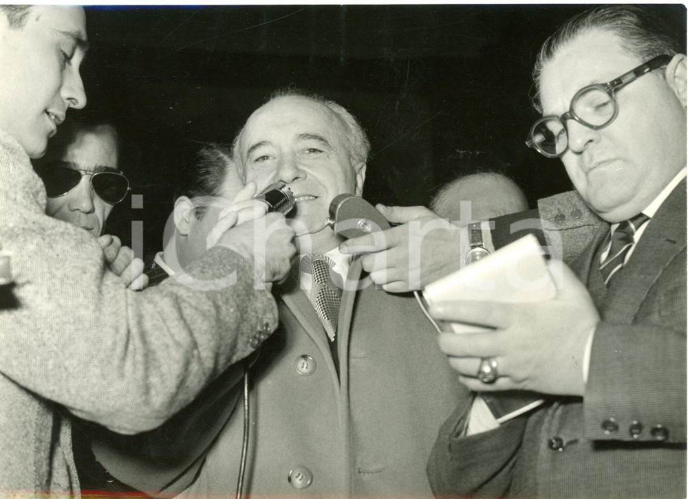 1954 ROMA Consultazioni al Quirinale - Ministro Ezio VIGORELLI del PSDI *Foto