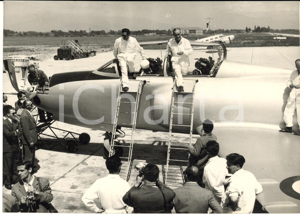 1955 TORINO CASELLE Maner LUALDI Vittorio SANSEVERINO sul nuovo aereo FIAT G.82