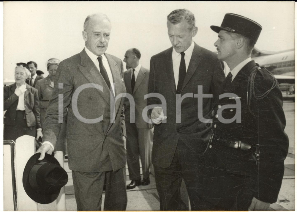 1959 PARIS ORLY Richard CASEY accolto da Maurice COUVE DE MURVILLE *Foto