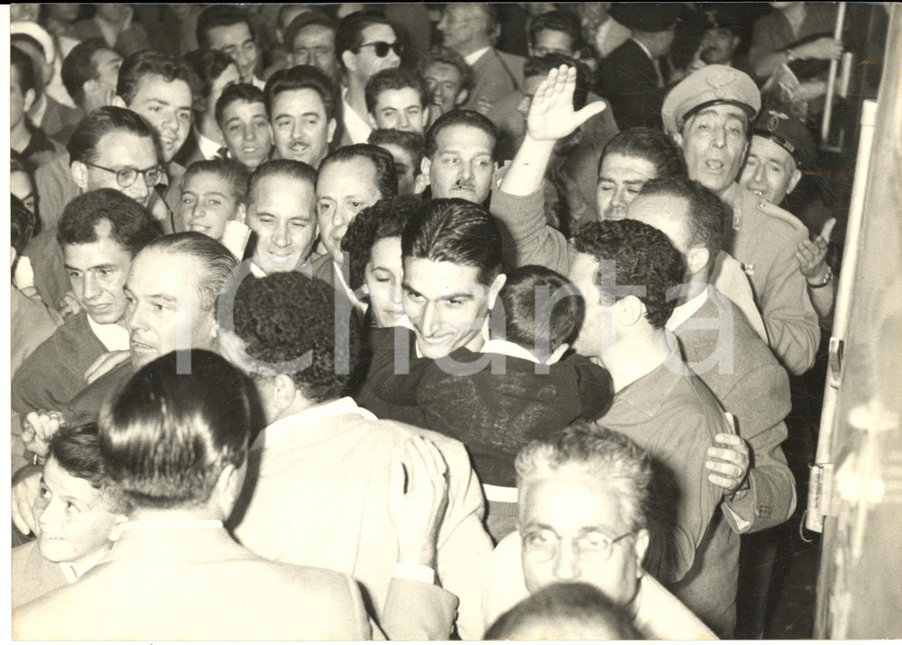 1955 ca FIRENZE CALCIO FIORENTINA Arrivo del giocatore JULINHO - Foto 18x13 cm
