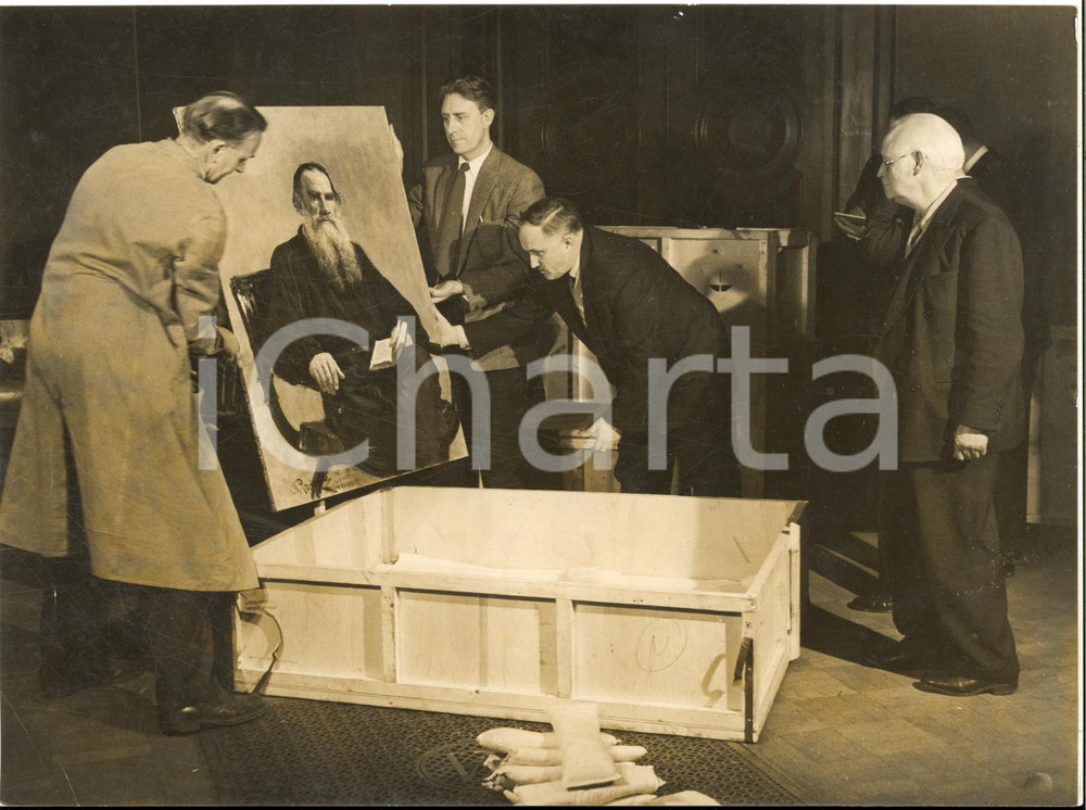 1958 LONDON Royal Academy - Arrival of "Portrait of Leo Tolstoy" *Photo 20x15 cm
