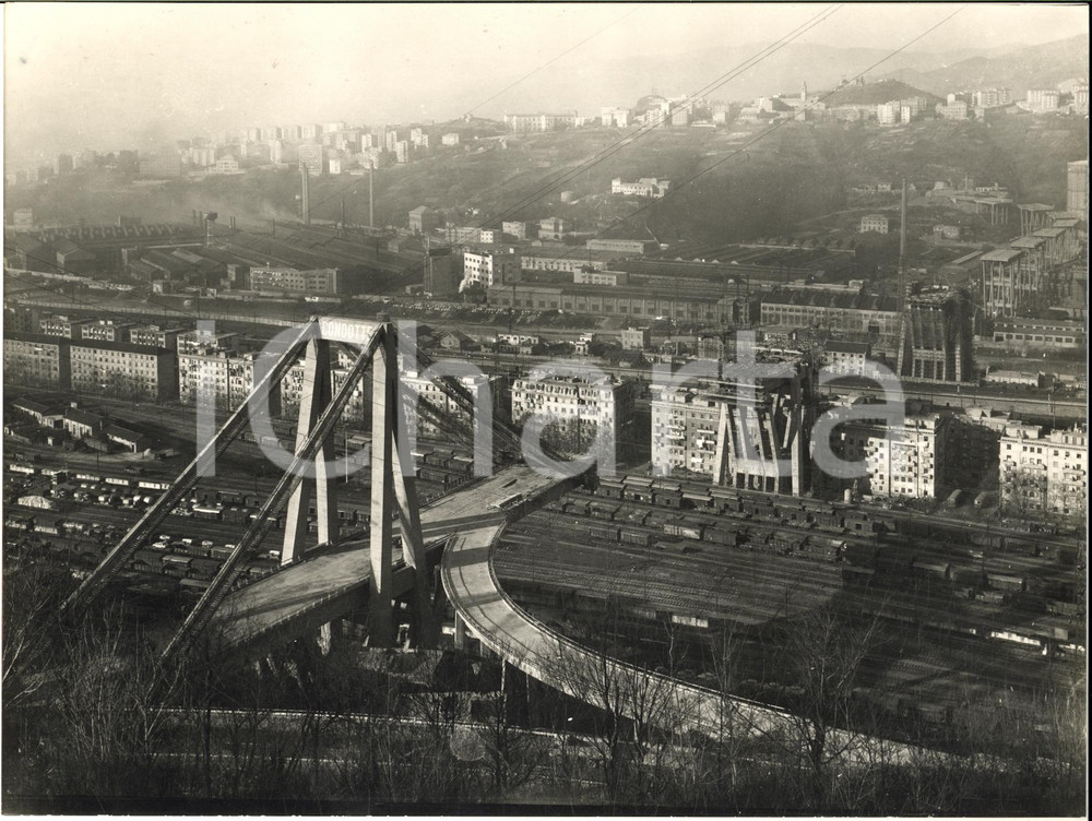 1965 GENOVA Veduta aerea del PONTE MORANDI in costruzione - Foto 24x18 cm