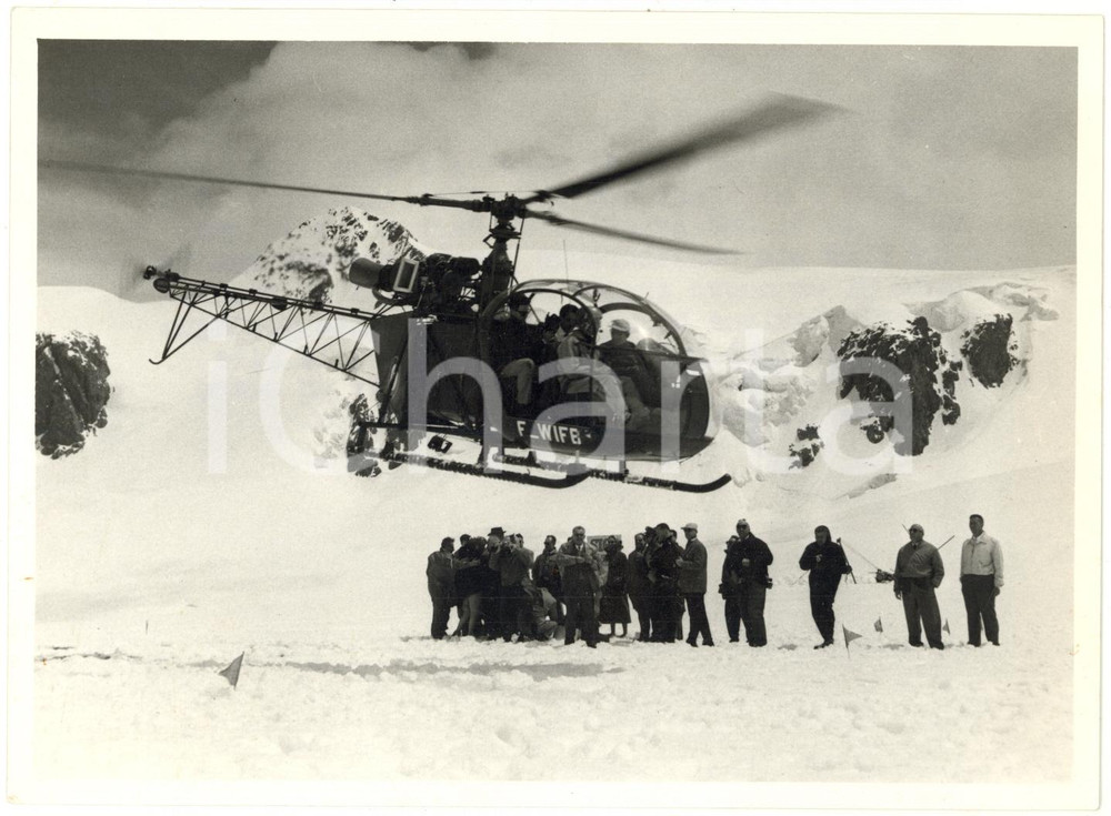1957 PLATEAU ROSÀ (CH) Presentazione elicotteri SUD AVIATION Alouette II e Djinn