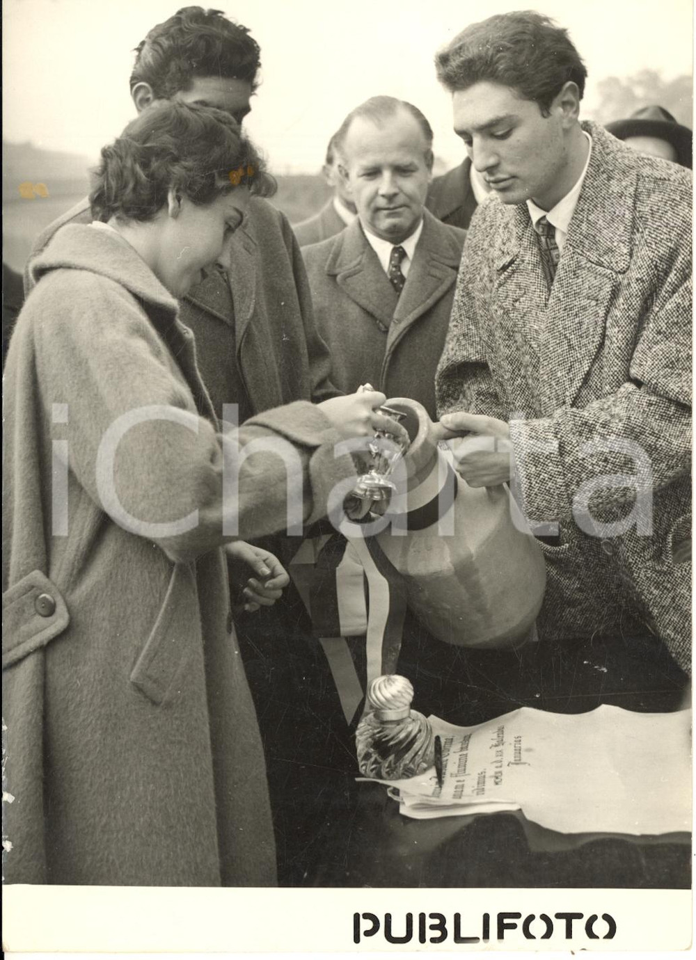 1953 ROMA Prelievo acqua del Tevere per viaggio liceo "Torricelli" a Vienna FOTO