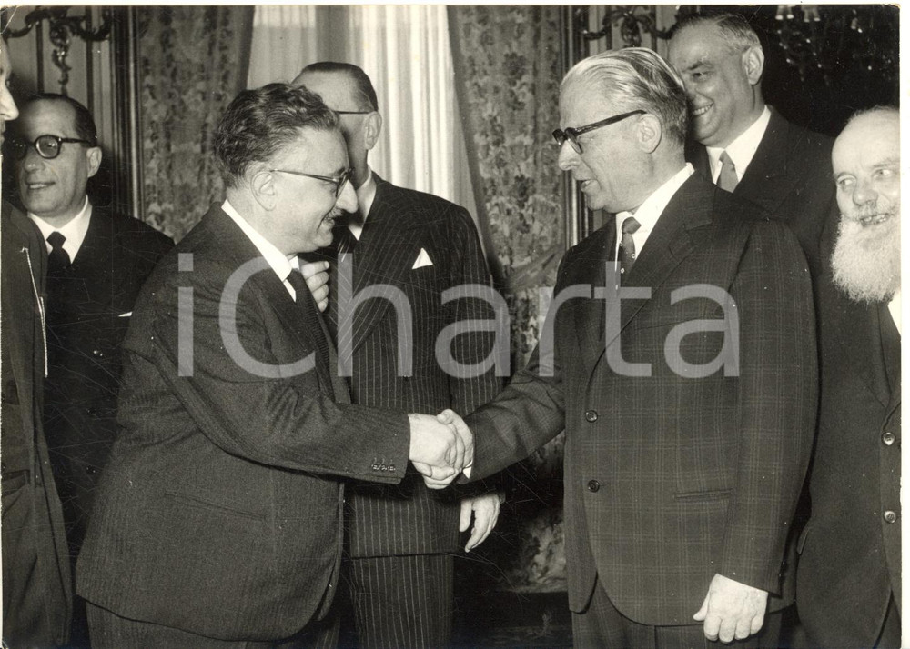 1957 ROMA Giovanni GRONCHI riceve Giovanni LEONE per gli auguri natalizi - Foto