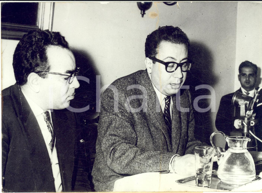 1959 TUNISI M'hamed YAZID in conferenza stampa sul F.L.N. - Foto DANNEGGIATA