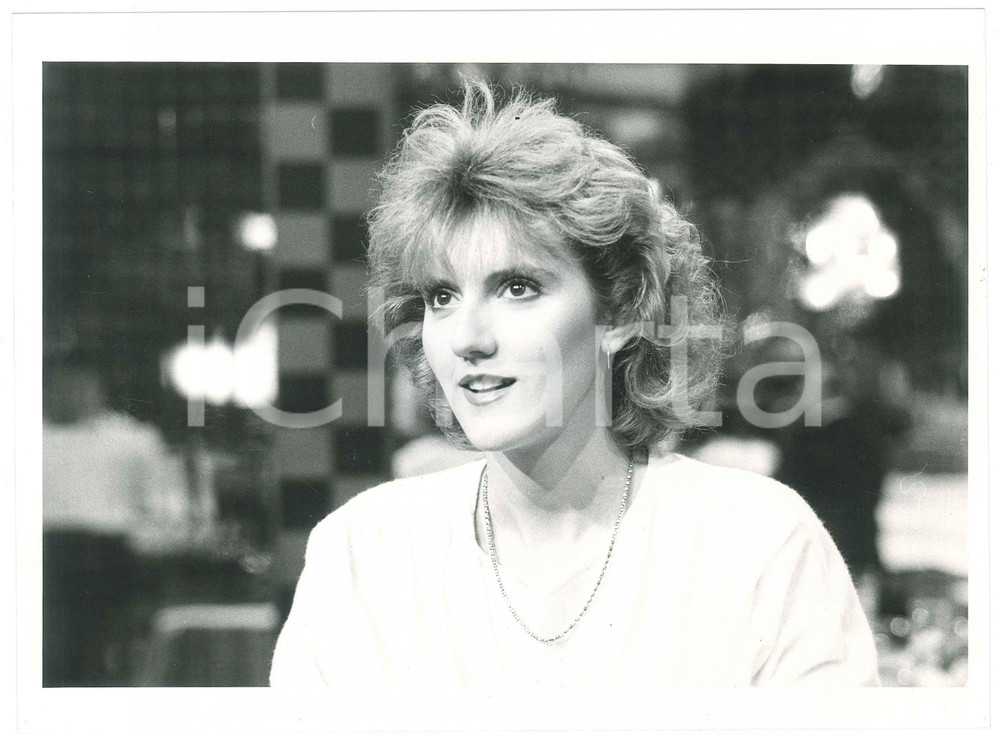 Fotografia d epoca originale 1985 ca ITALIA  MUSICA Laura LUCA Ritratto della cantante  Foto 24x18 cm 1