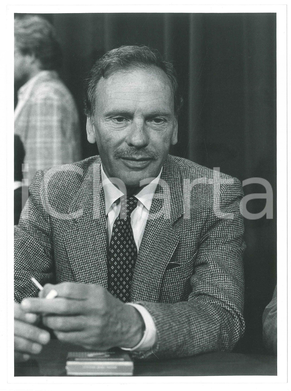 Fotografia d epoca originale 1985 ca CINEMA JeanLouis TRINTIGNANT Ritratto dell attore  Foto 18x24 cm 1