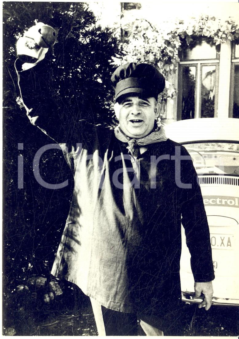 1960 ca SAINT-HUBERT Membre du Groupe Folkorique ARDENNE D'AUTRFOIS - Photo Fotografia originale d'epoca, con timbro del gruppo folcloristico belga al verso.FORMATO:  10x14 cmCONDIZIONI: G     originale e autentica 1