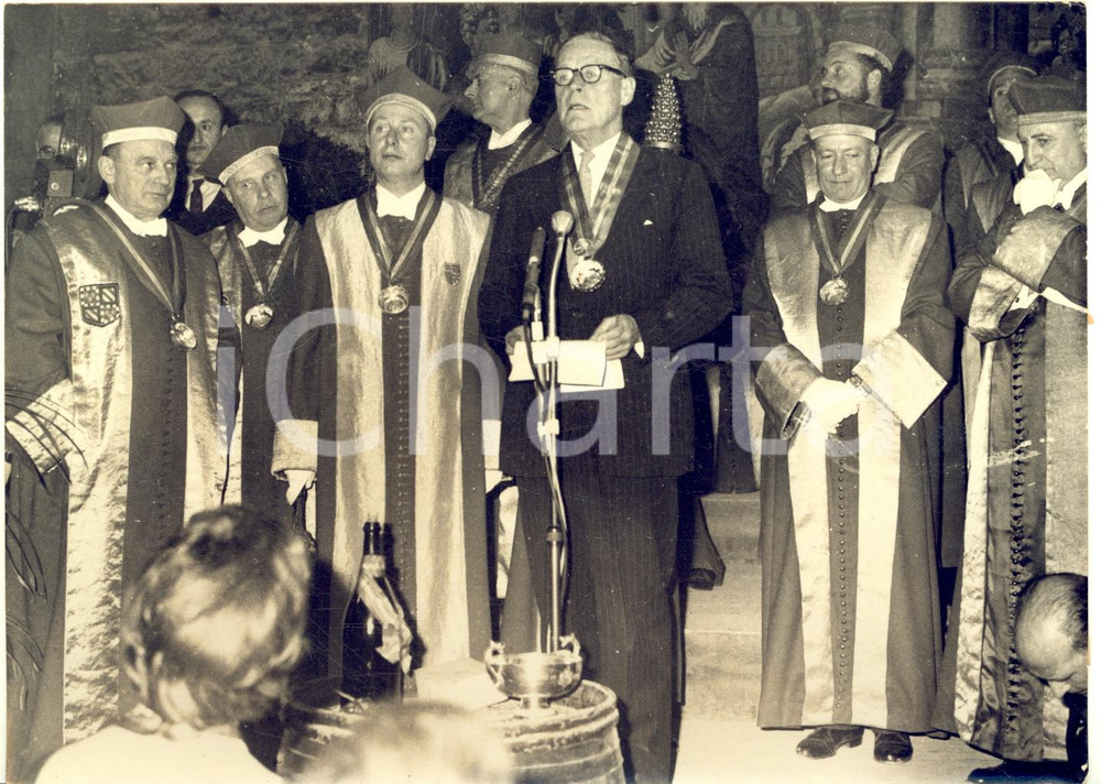 1962 CLOS DE VOUGEOT - Charles BOHLEN intronisé chevalier du TASTEVIN