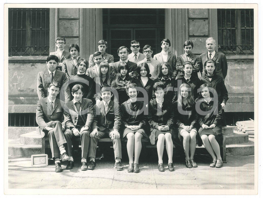 Fotografia d epoca originale 1969 MILANO Istituto Tecnico SCHIAPARELLI  Ritratto classe IIIC  Foto 24x18 1