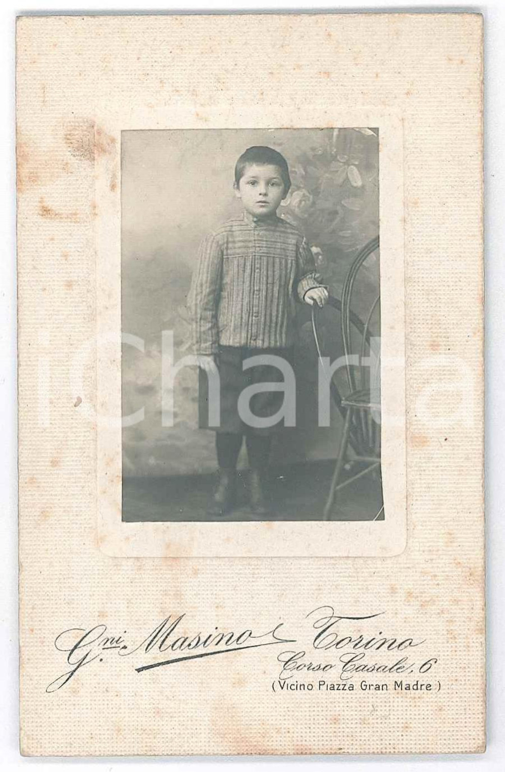Fotografia d epoca originale 1900 ca TORINO Bambino in camicia a righe  Ritratto  Foto Giovanni MASINO 1
