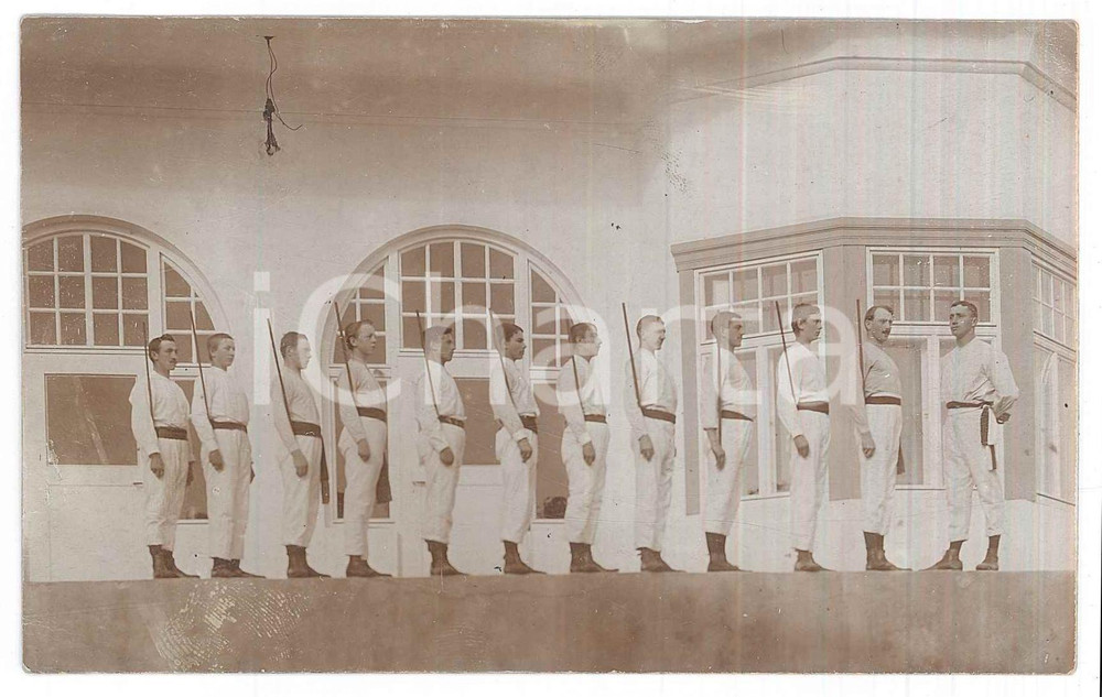 Fotografia d epoca originale 1920 ca GERMANIA  SPORT  GINNASTICA ? Ritratto di una squadra Foto 1