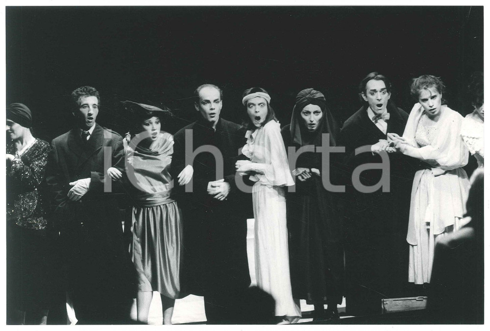 Fotografia d epoca originale 1980 ca TEATRO RÃªves   Regia Philippe ADRIEN Foto di scena 24x16 cm 1